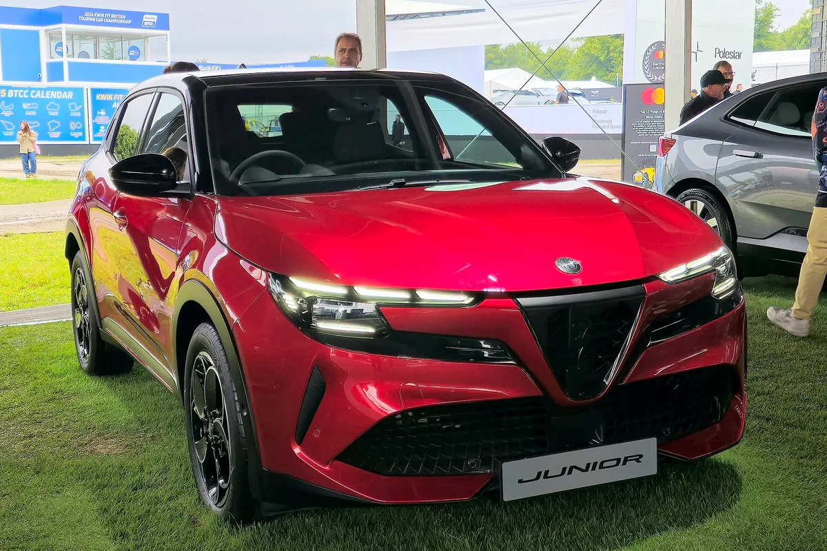 Alfa Romeo Junior Elettrica Standard