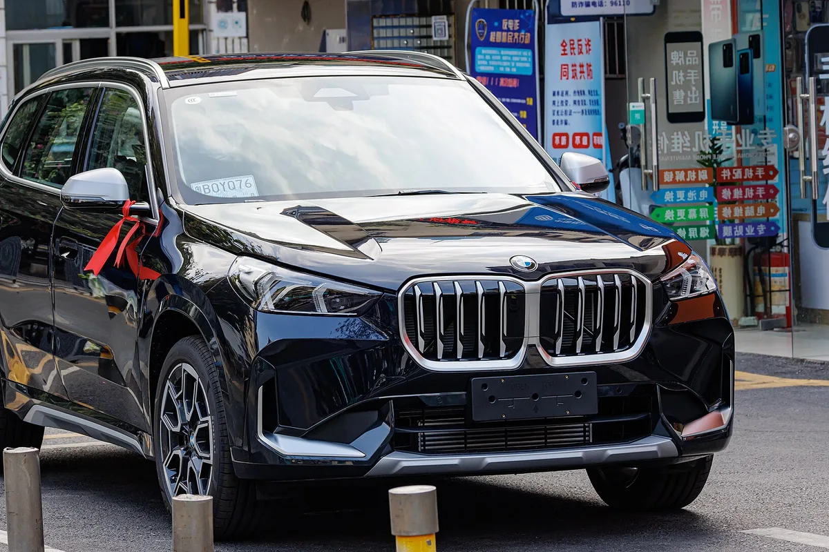 BMW iX1 xDrive30 xLine