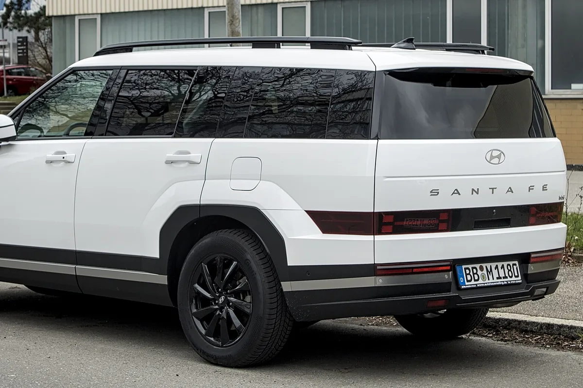 Hyundai Santa Fe Hybrid