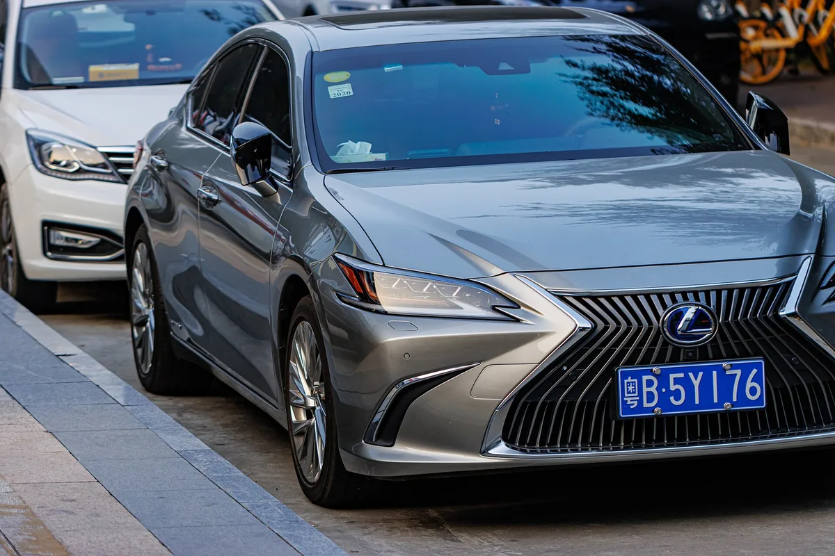 Lexus ES 300h EX