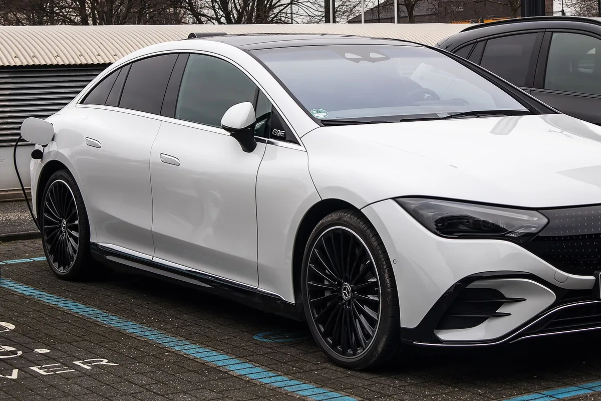 Mercedes-Benz EQE 350+ Sedan
